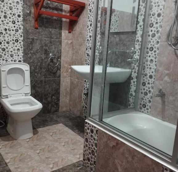 مبيت وإفطار Noor Green House