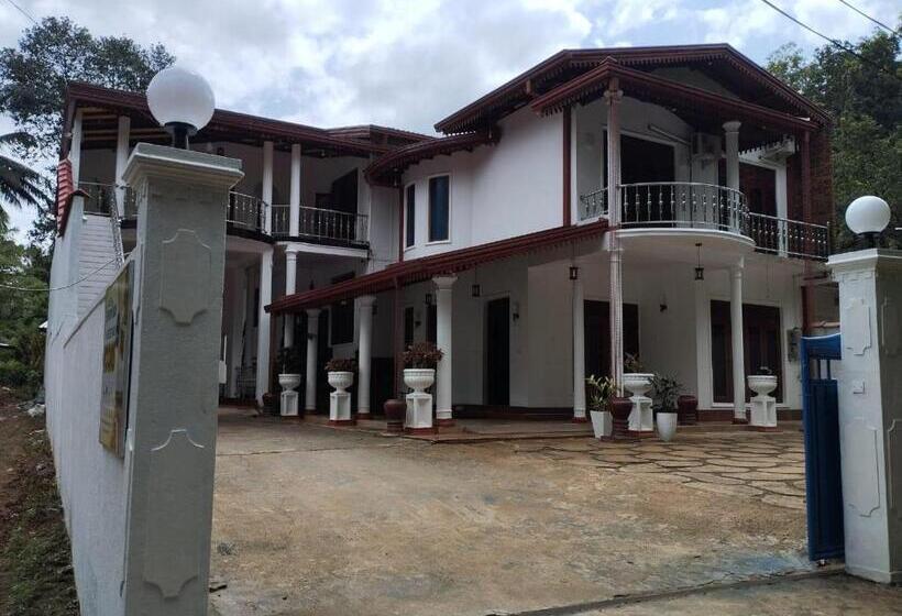 مبيت وإفطار Noor Green House