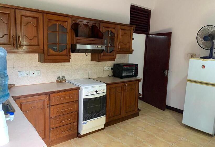 مبيت وإفطار The Boundless Has Been Bound