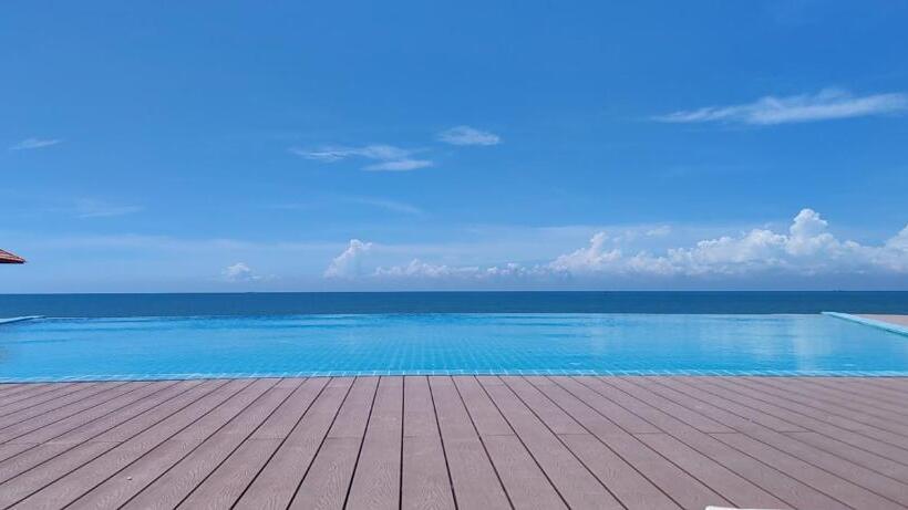 Edensee Kega Beach Resort