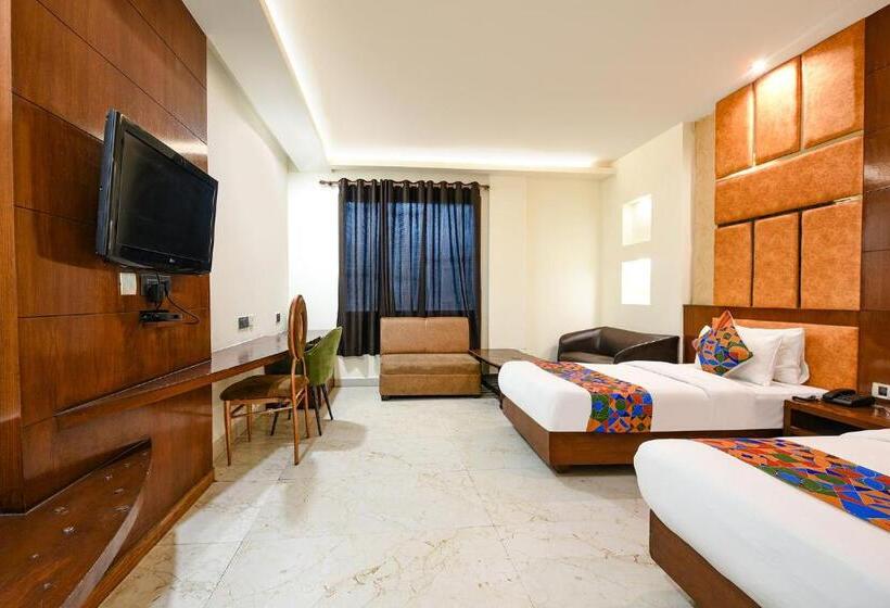 Fabhotel Billion Inn