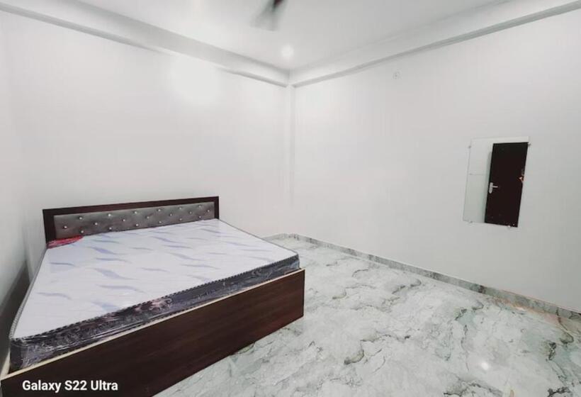 Goroomgo Hotel Raghubir Nikunj Homestay Ayodhya