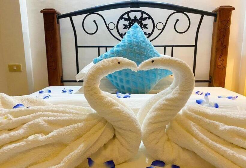 호텔 Azure Camotes Resort