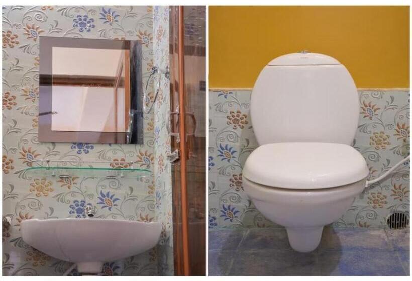 호텔 Caroline Stay Near Kiit University Budget Friendly Couple Friendly Best Seller