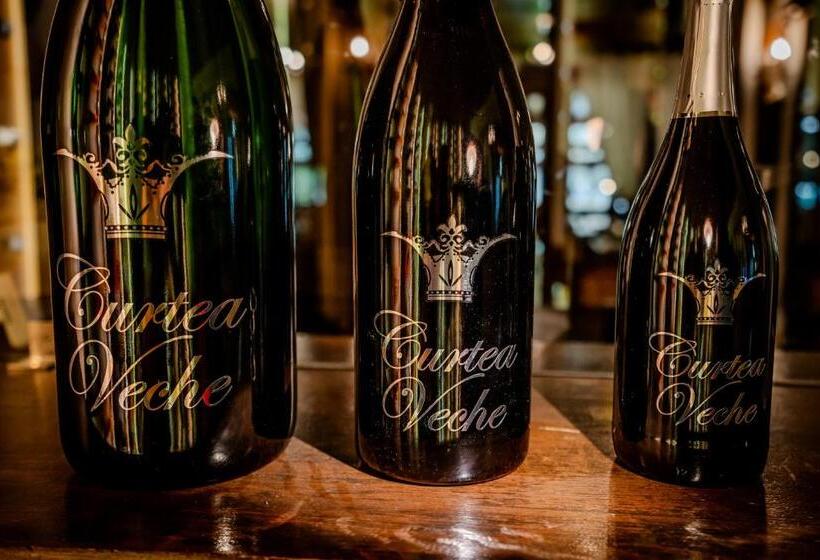 Отель Curtea Veche