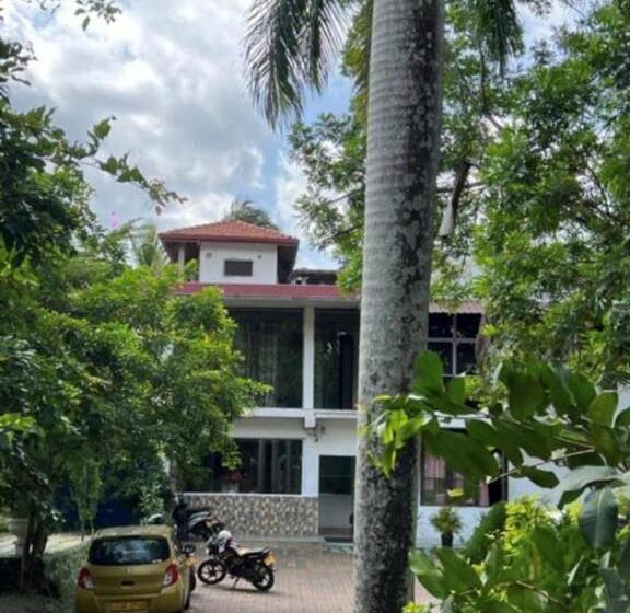 Отель De Blue Marayan