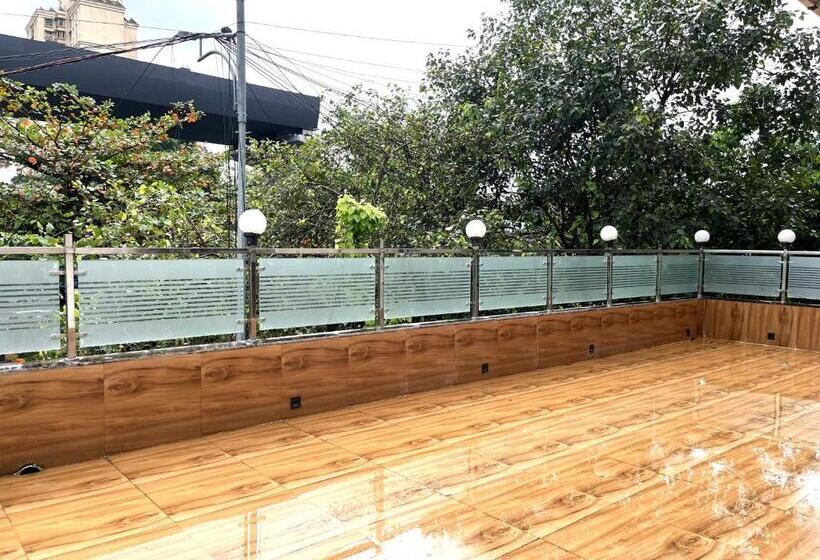 בית מלון כפרי Dhalia Club  Premium Thane