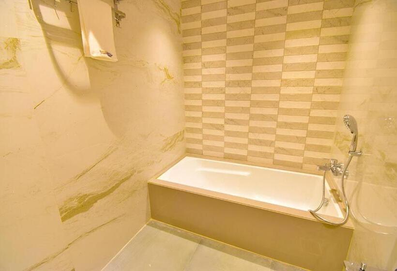 בית מלון כפרי Dhalia Club  Premium Thane