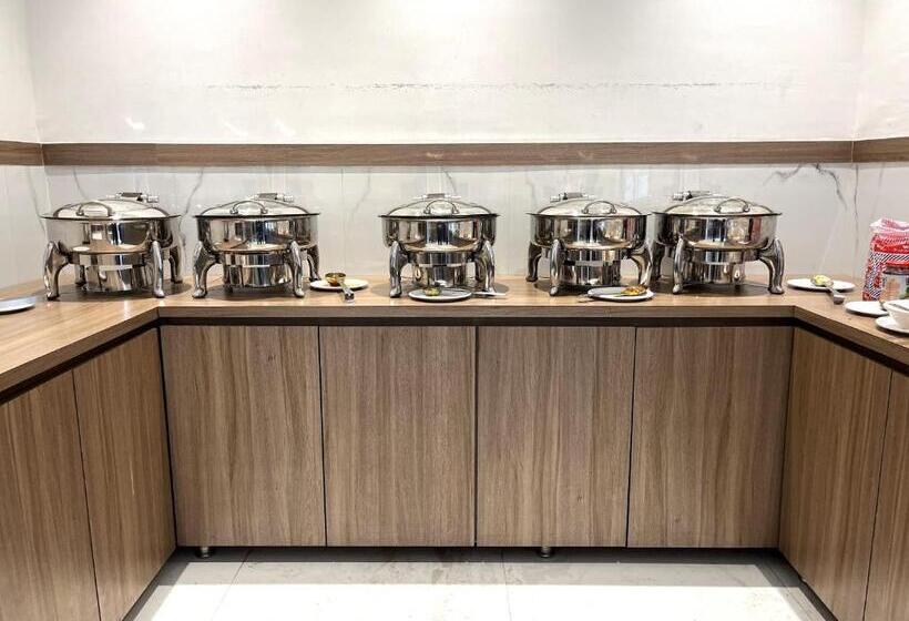 فندق Dhalia Club  Premium Thane