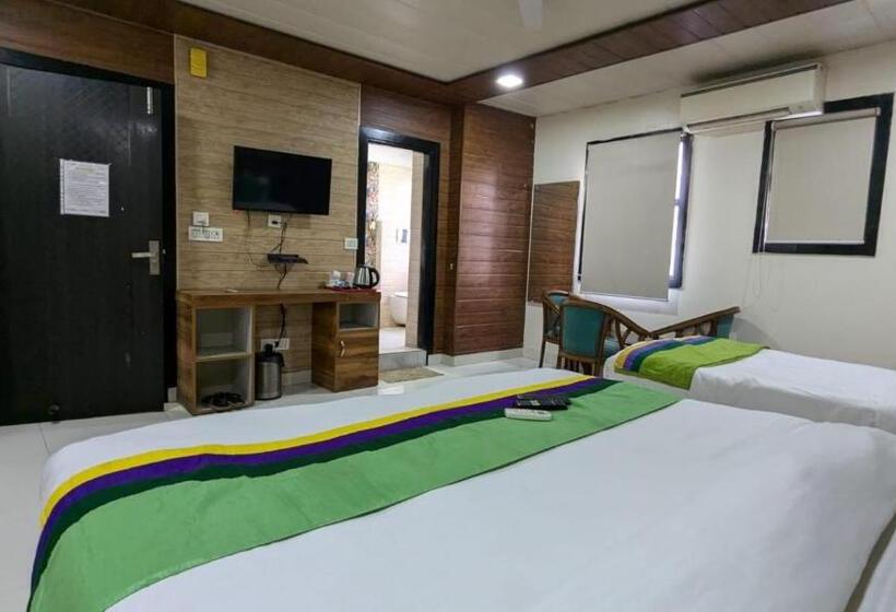 酒店 Gloab Residency Near Delhi Airport