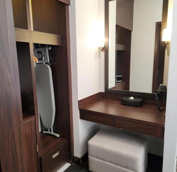 هتل Camp John Hay Lodge 500