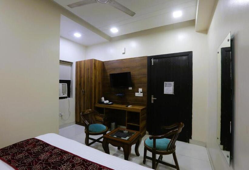 Hotel Haven Hues Inn