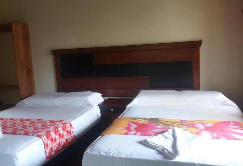 Отель Ingaru Lodge