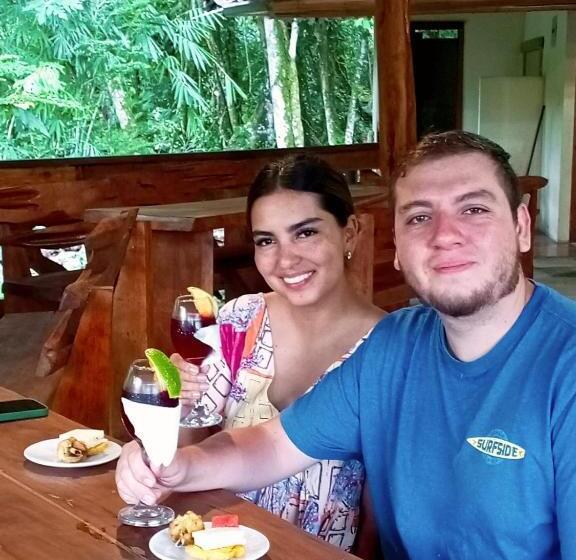 Отель Ingaru Lodge