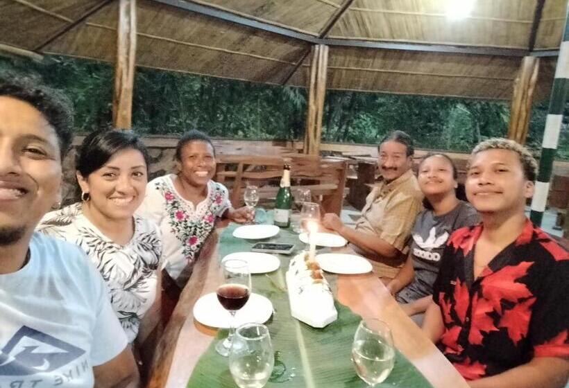 Отель Ingaru Lodge