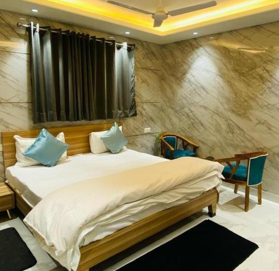 בית מלון כפרי Lajpat Nagar Luxury Rooms