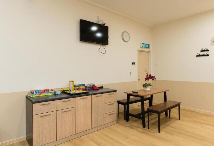 Отель Luma Nest Senawang By Ubook