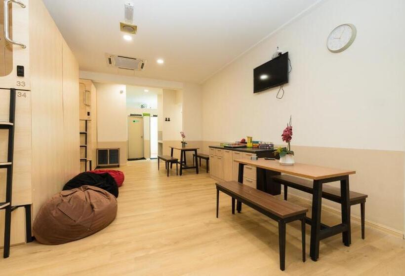 Отель Luma Nest Senawang By Ubook