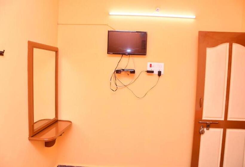 酒店 Malar Restaurant And Rooms