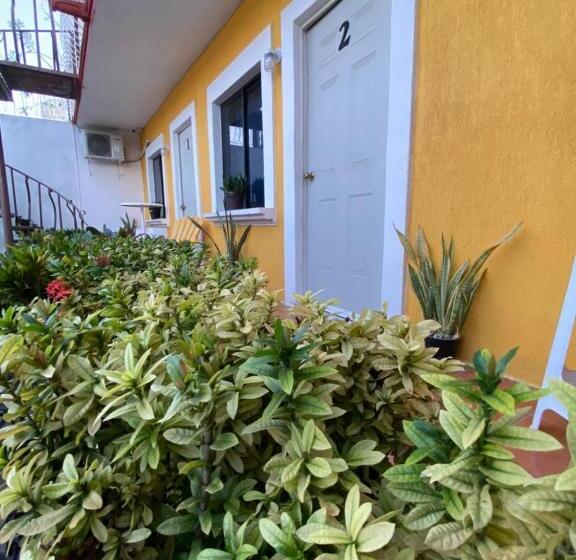 בית מלון כפרי Pardo