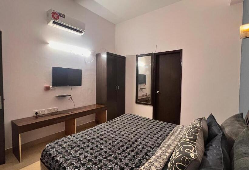 בית מלון כפרי Room With Kitchen On Main Road At 10k