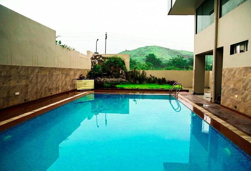 호텔 Royal Excellency Udaipur