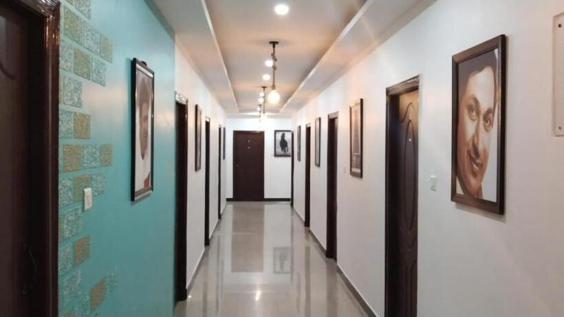酒店 Srinivasa Residency