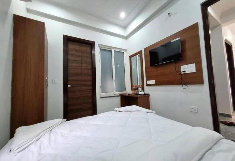 Отель Parth Inn