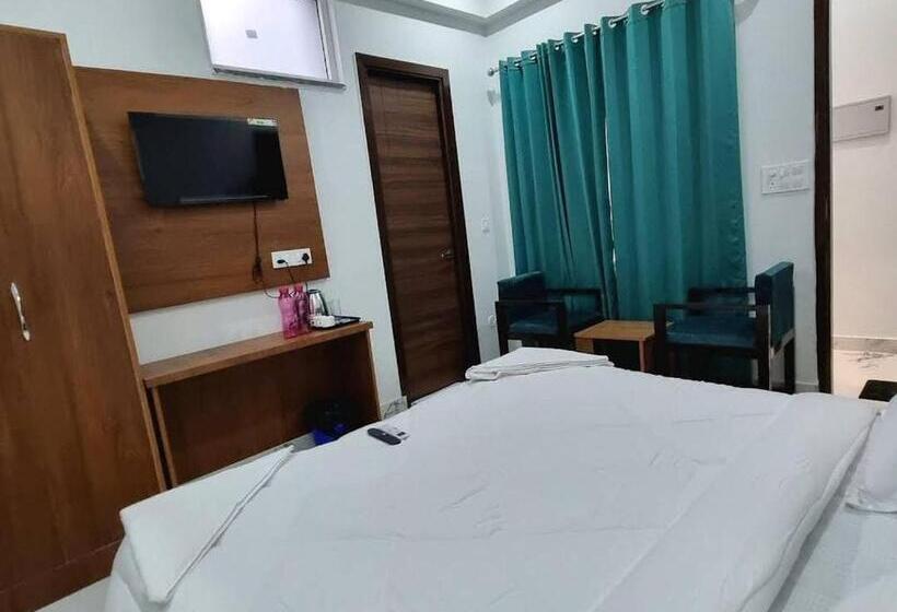 Отель Parth Inn