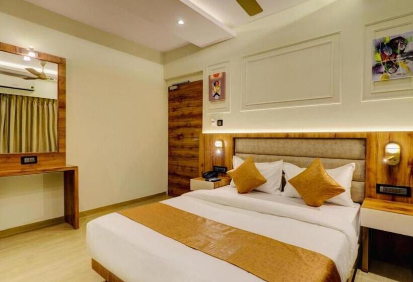 Отель Vrindavan Central Only Families