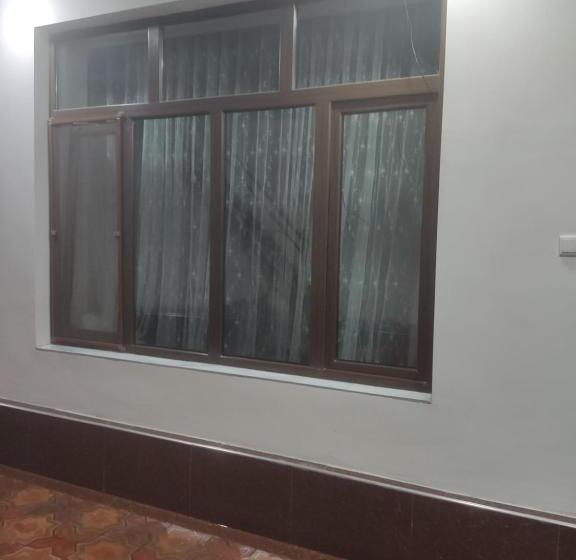 بنسيون Amirjon