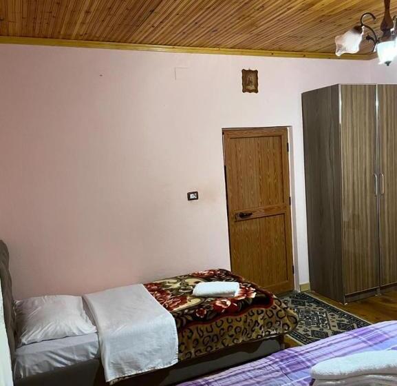 펜션 Bujtina Turkaj