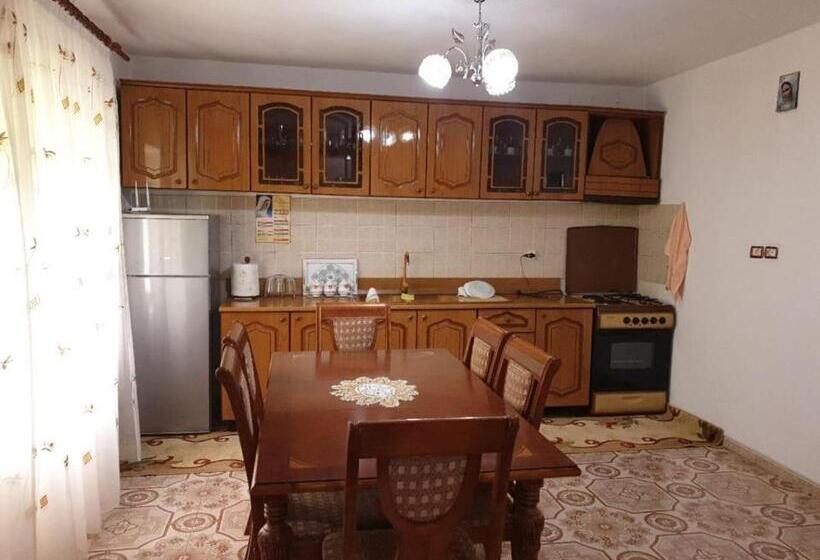 펜션 Bujtina Turkaj