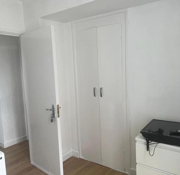 펜션 Collent House