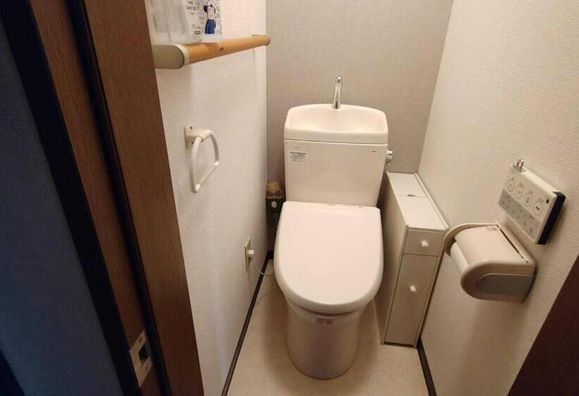 بنسيون エアポートマジカ