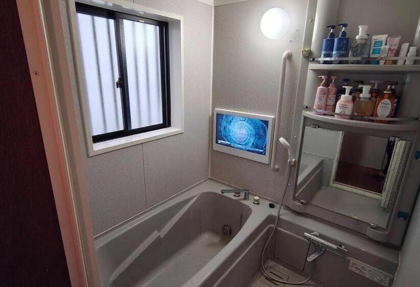 بنسيون エアポートマジカ