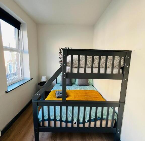 بنسيون Kilburn Guest Rooms 167