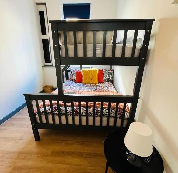 بنسيون Kilburn Guest Rooms 167