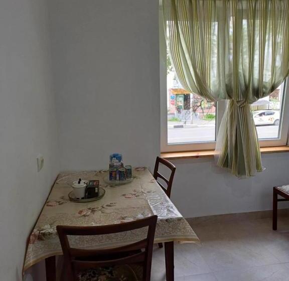 پانسیون Kutaisi Apartment