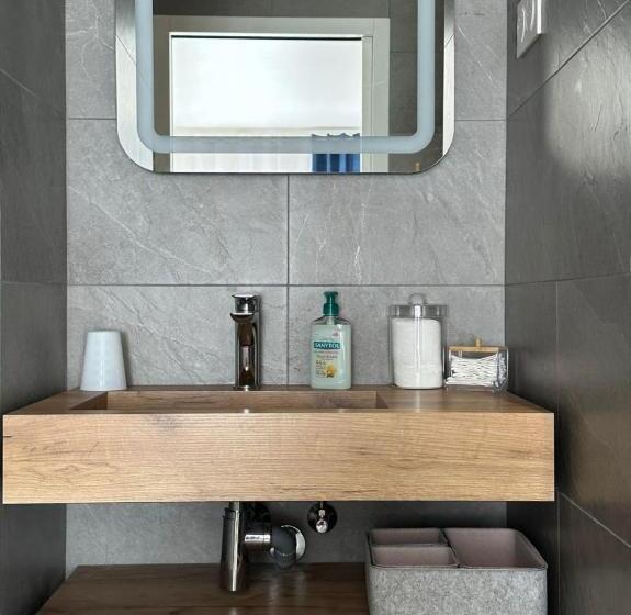 بنسيون L Obsidienne