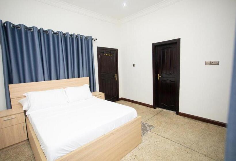 פנסיון Lc Lodge & Event Centre