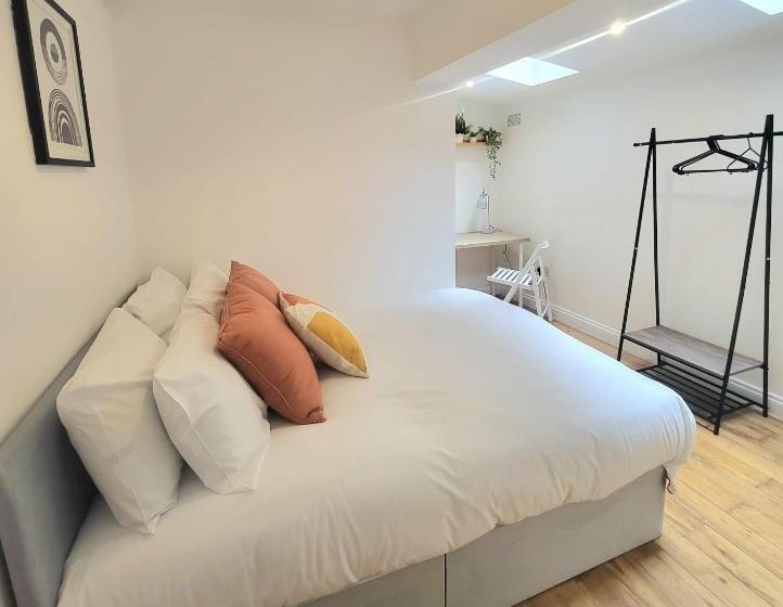 ペンション London En Suite Double Rooms Leytonstone E11