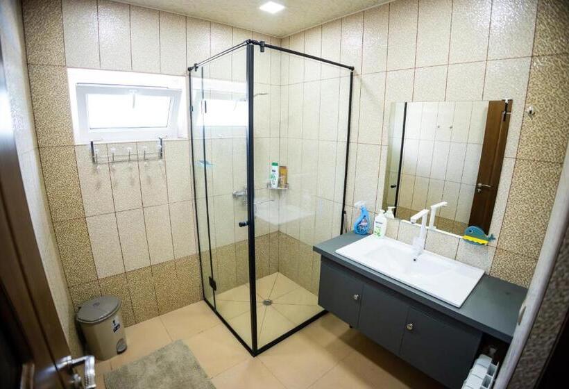 פנסיון Lily S Guest House