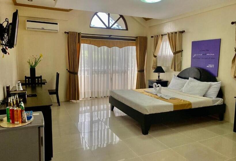 The Q Hotel And Events Place