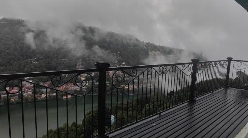 Yayawar Hotel Nainital