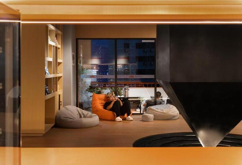 هاستل 吃山02救赎青年旅店