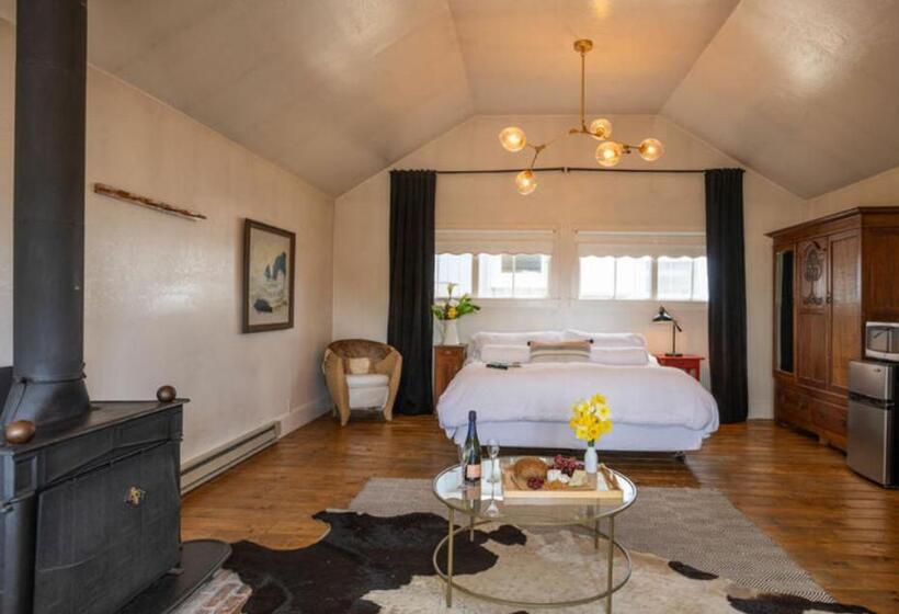 호스텔 Dennen S Victorian Farmhouse