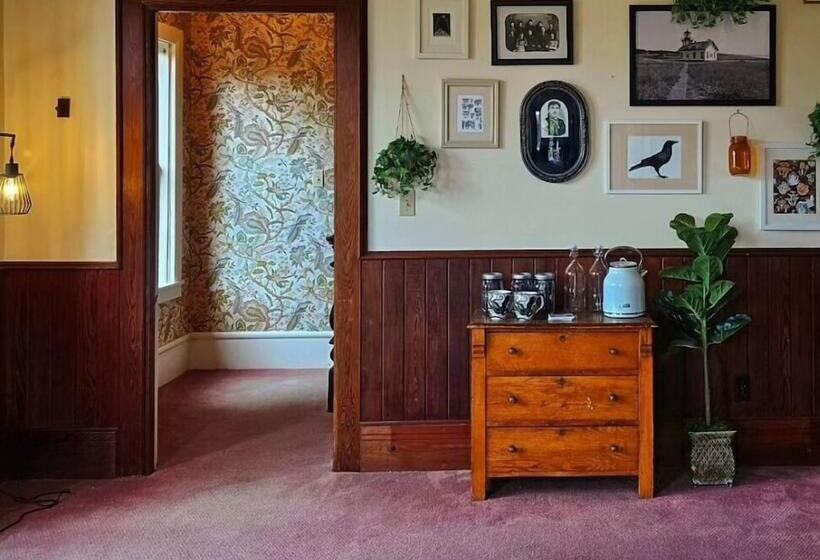 호스텔 Dennen S Victorian Farmhouse