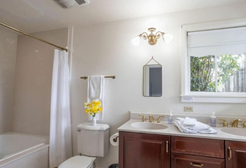 호스텔 Dennen S Victorian Farmhouse