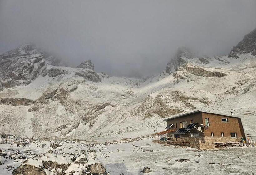 هاستل Refugio Del Meicín